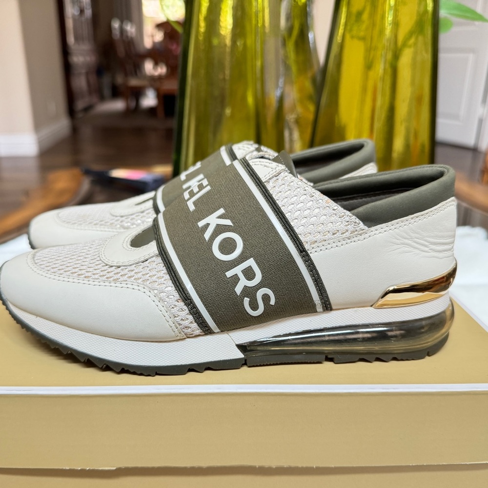 👟SALE “MICHAEL KORS” Slip on Sneakers